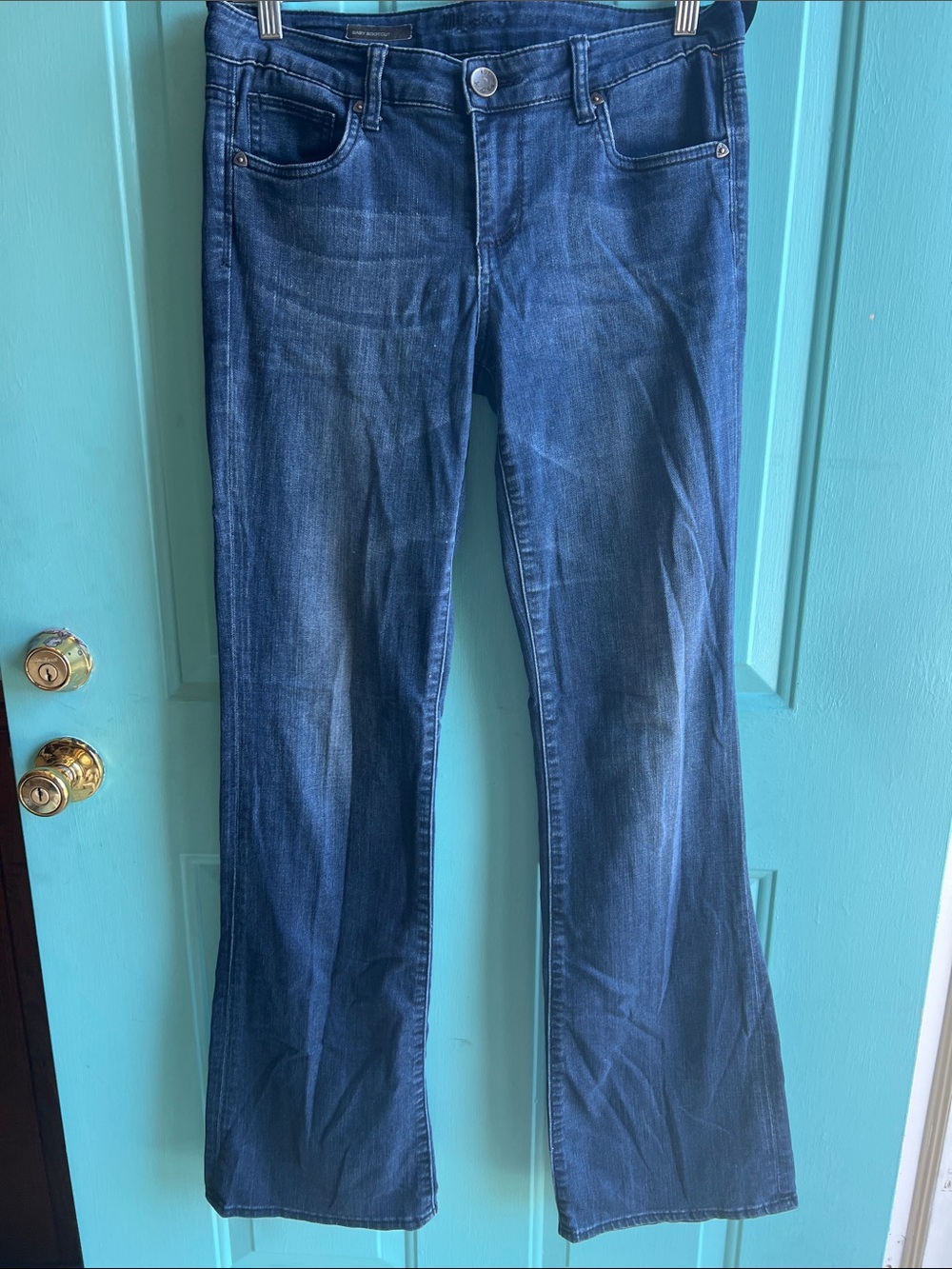 Kut from the Kloth Dark Blue baby bootcut Flare Jeans size 6
